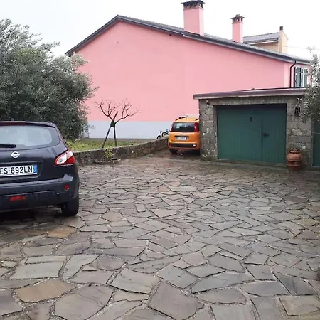 I Chechin - Homy 5 Terre * Воластра